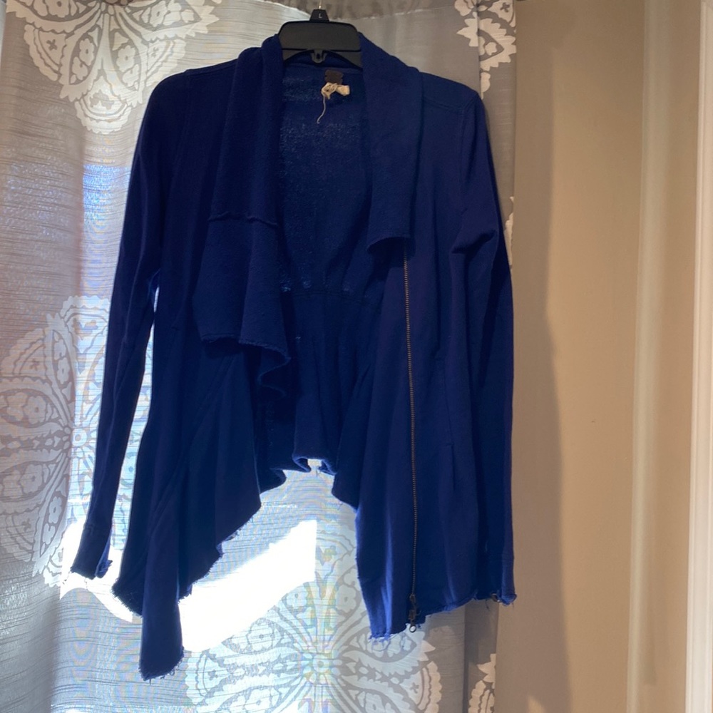Free people size xs zip up